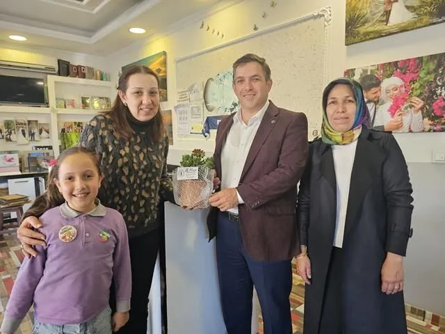 Harun Sağır Kadın Esnafların Gününü Kutladı